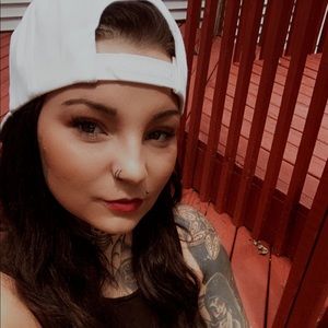 Meet your Posher, Amber